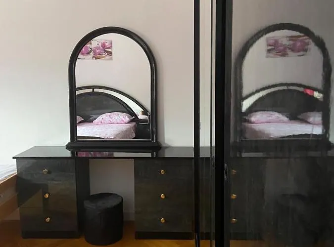 Ana Apartment *
